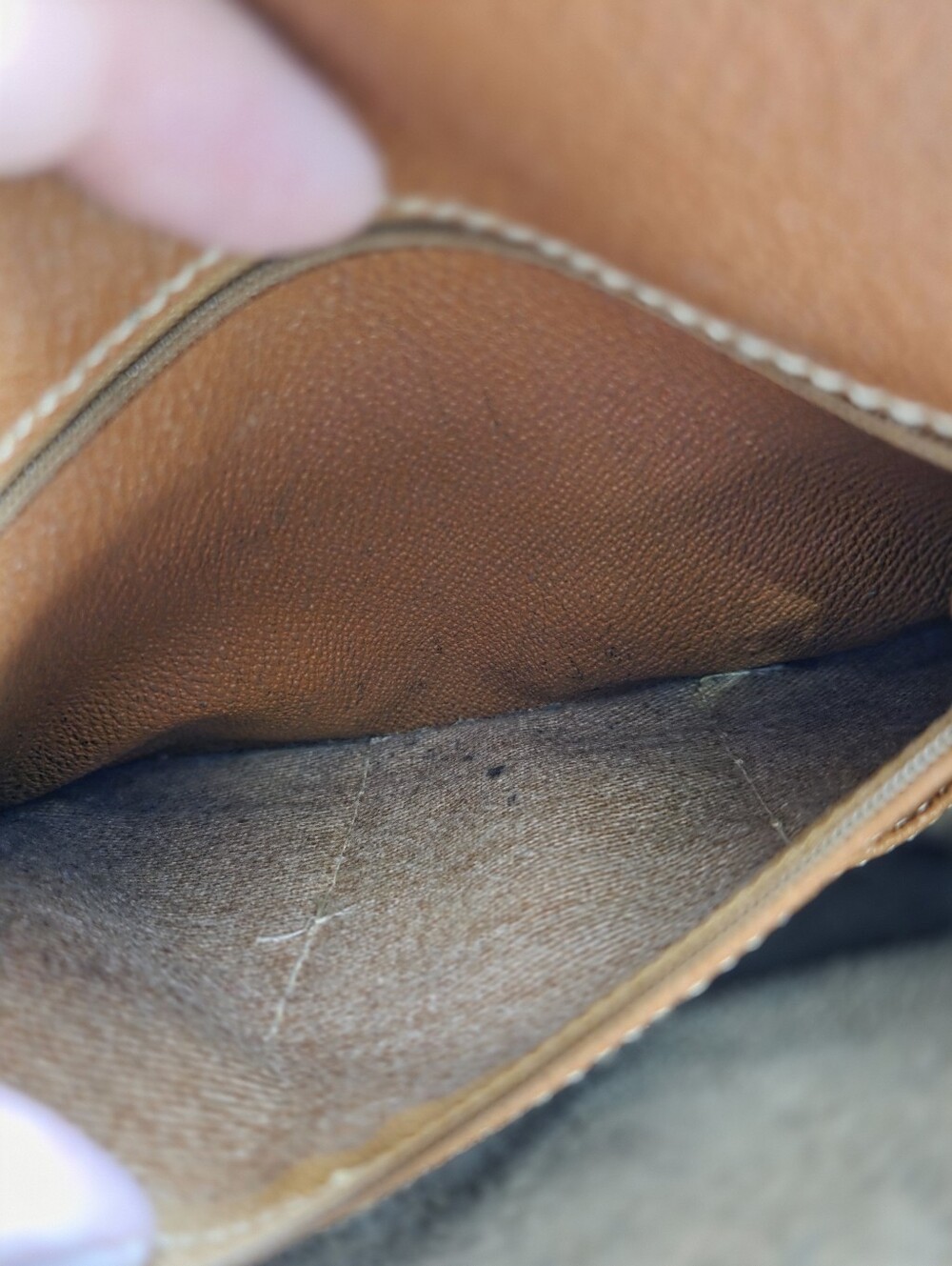 Vintage Dooney and Bourke Barrel Satchel Pebbled All-Weather Leather Bag - Picture 12 of 12